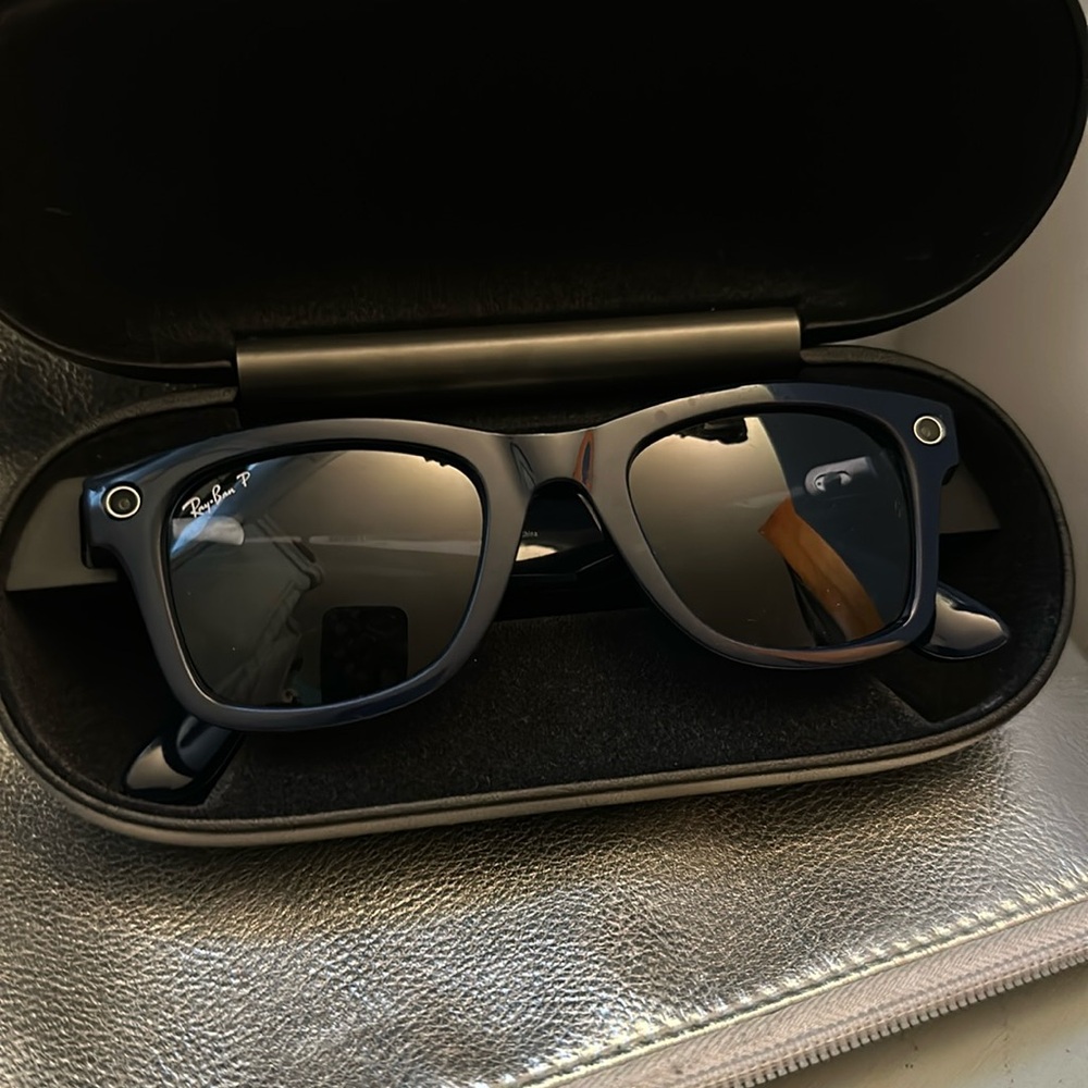 Rayban camera sunglasses with video recorder